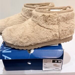 Brand New Arizona Jean Co Womens Slater Flat Heel Boots Size 9 GREAT PRICE $15